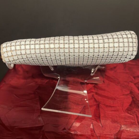 Vintage JW Robinson’s White Chainmail Mesh Evening Bag - Picture 3 of 12